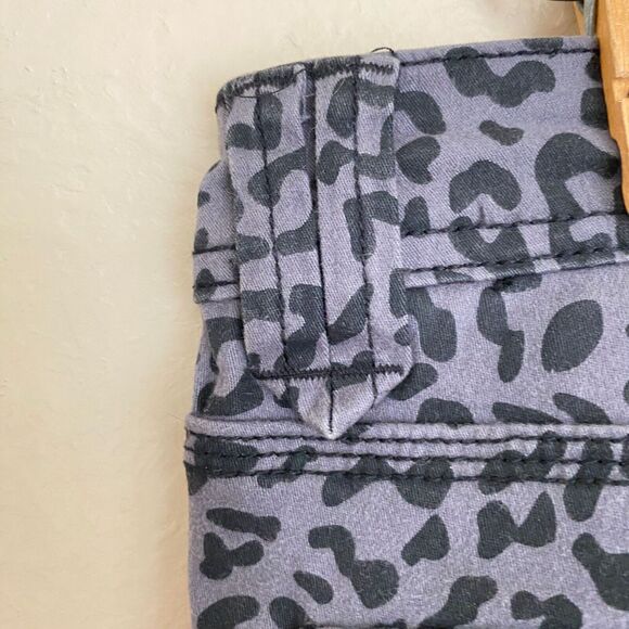 Peace Love Vanilla Star Size 11 Junior Gray Leopard Animal Print Pants Soft 31" - Picture 5 of 8